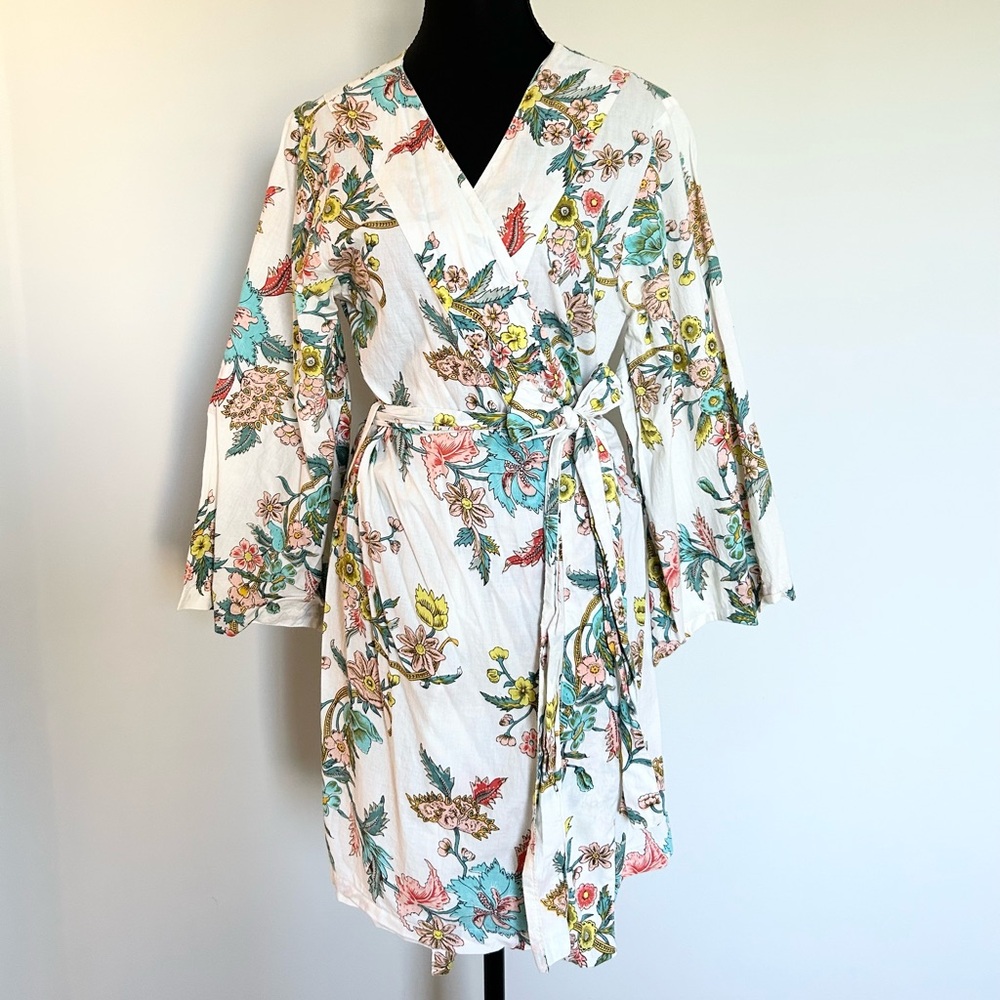 Plum Pretty Sugar Floral Cotton Robe – Size M